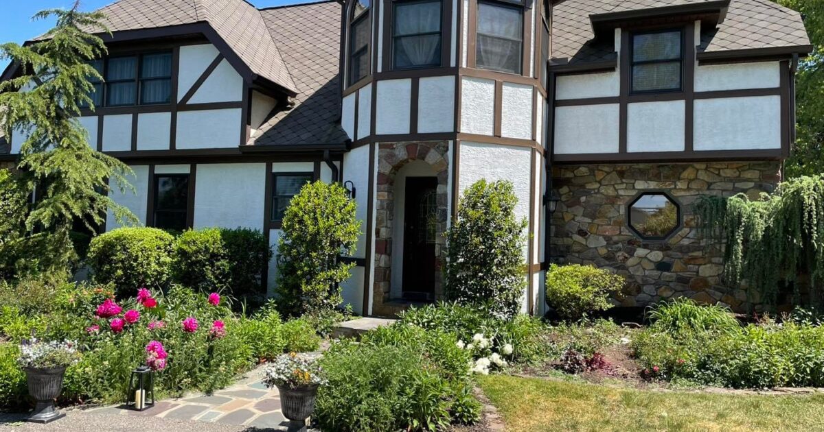 Transformative Renovations: How MHC Painting Enhances Historic Buildings